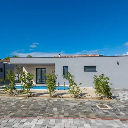 More Villa Vir